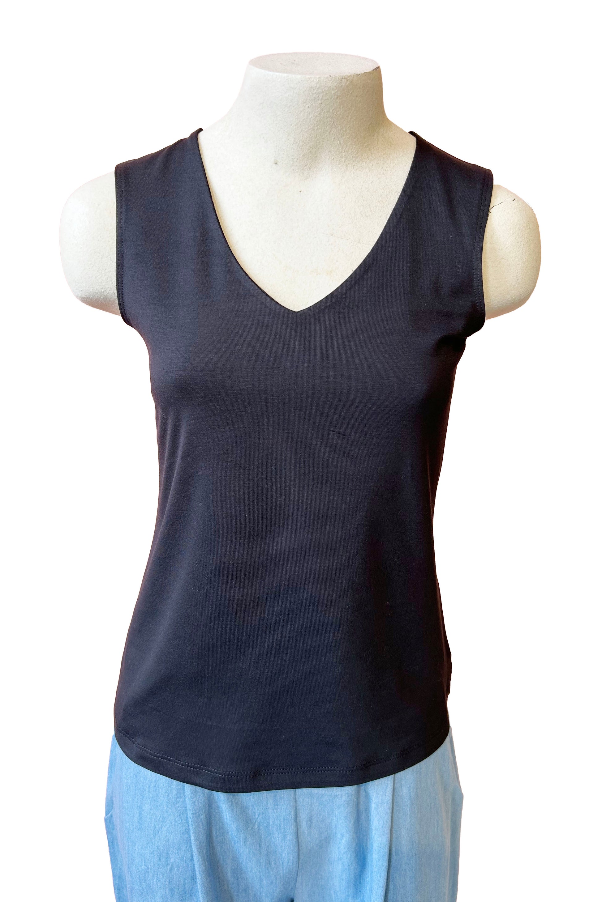 Enjoy Cami by Luc Fontaine, Black, wide straps, V-neck, front has a double layer of fabric, slightly relaxed fit, sizes 4-16, made in Montreal 