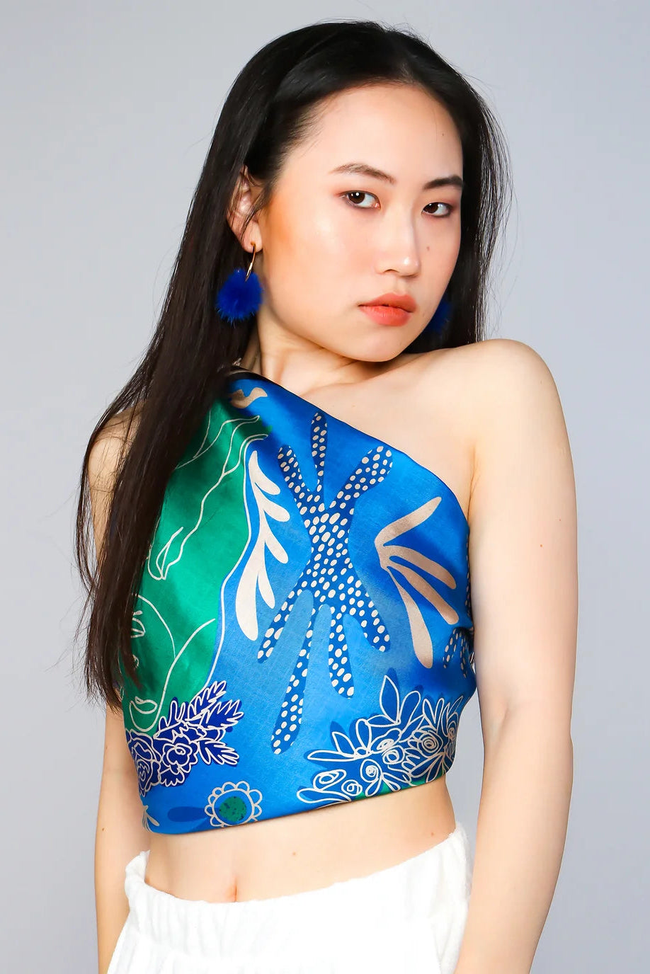 Queen Silk Scarf 90