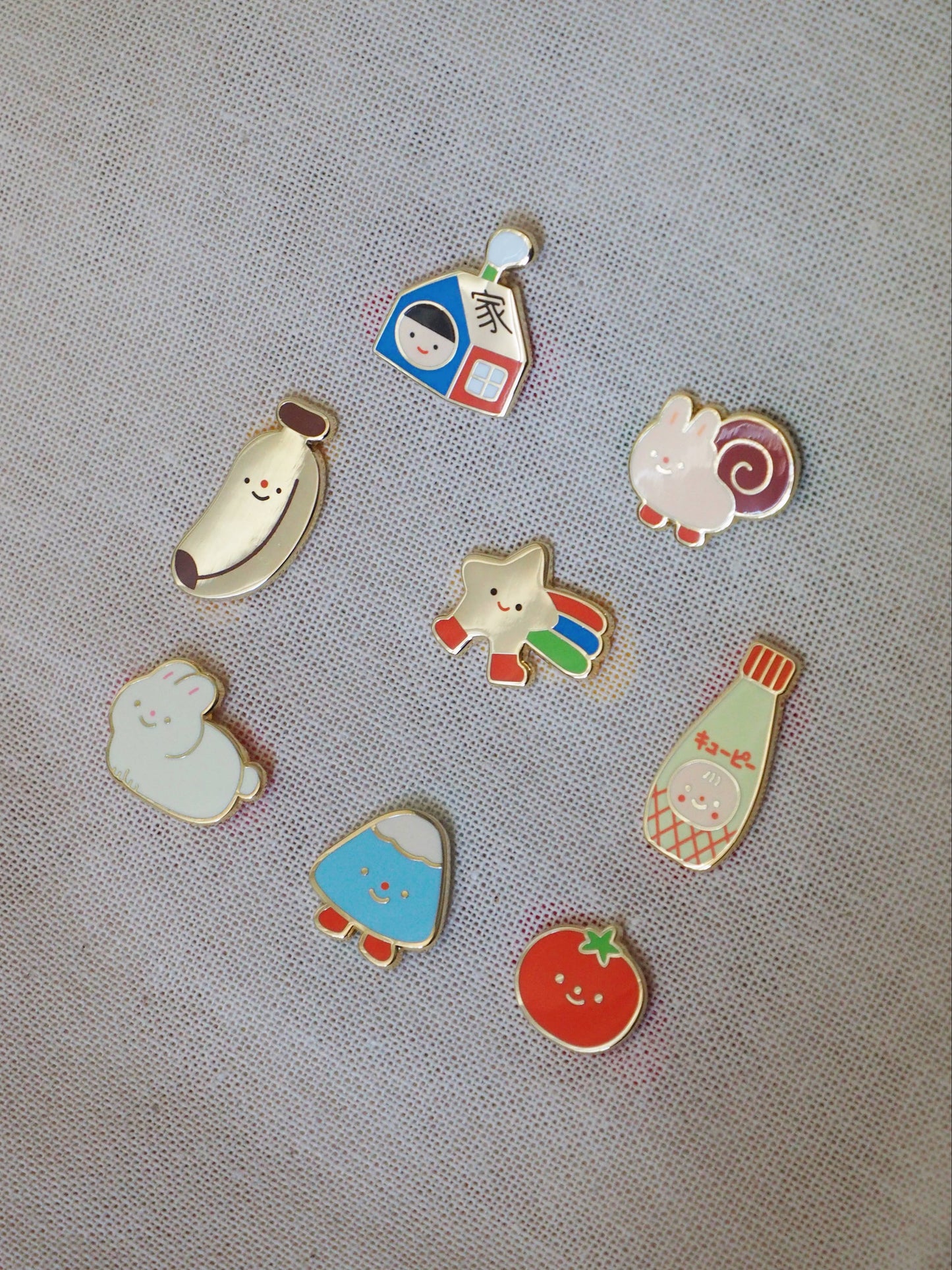 Home (家) • enamel pin