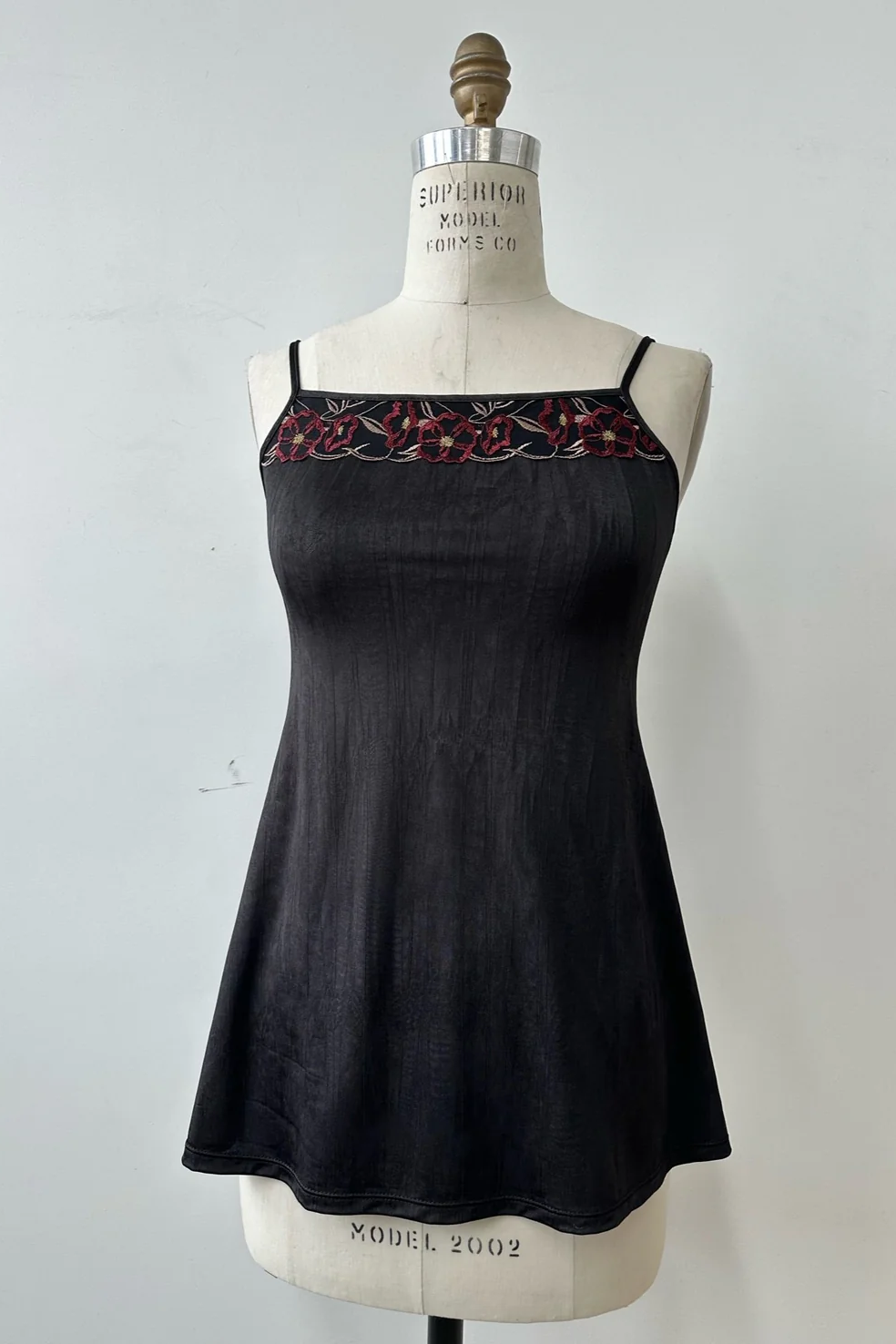 Willard Top by Kollontai, Black, camisole, straight neckline with floral embroidery, flares away from the body, stretchy fabric, sizes XS to XL, made in Montreal 