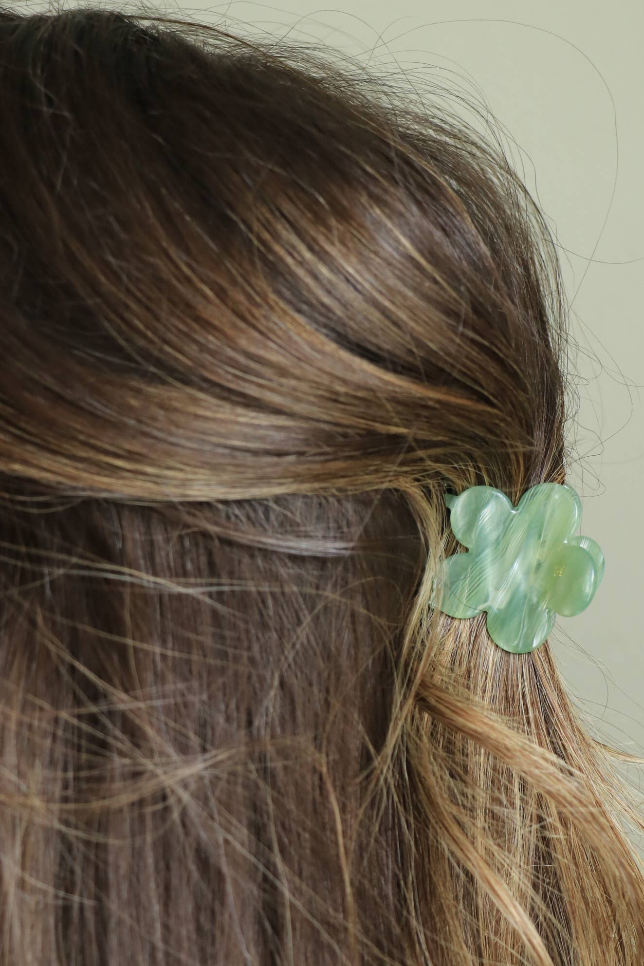 The Mila - Green flower hair clip