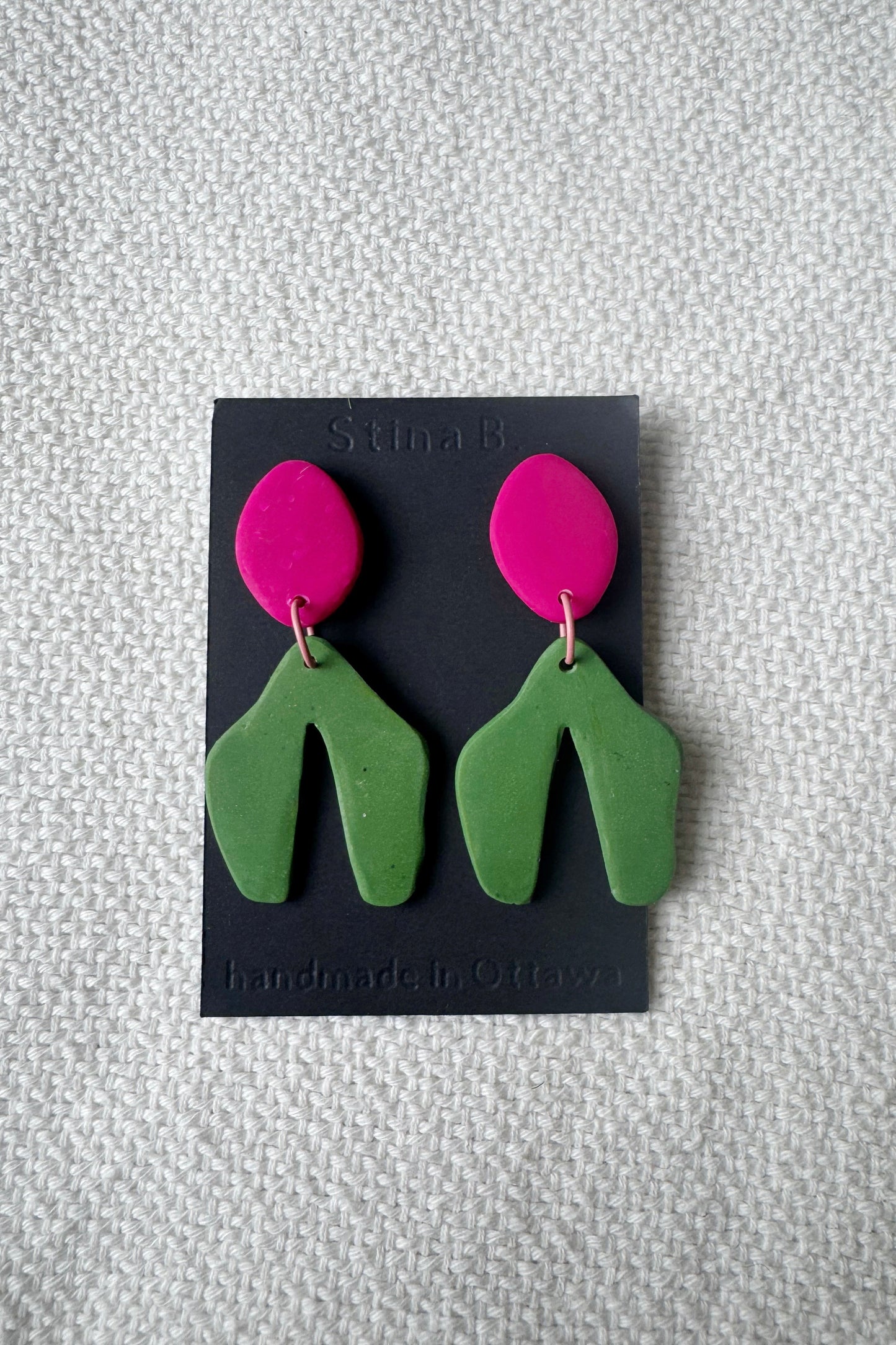 Colour block organic shape arch earrings