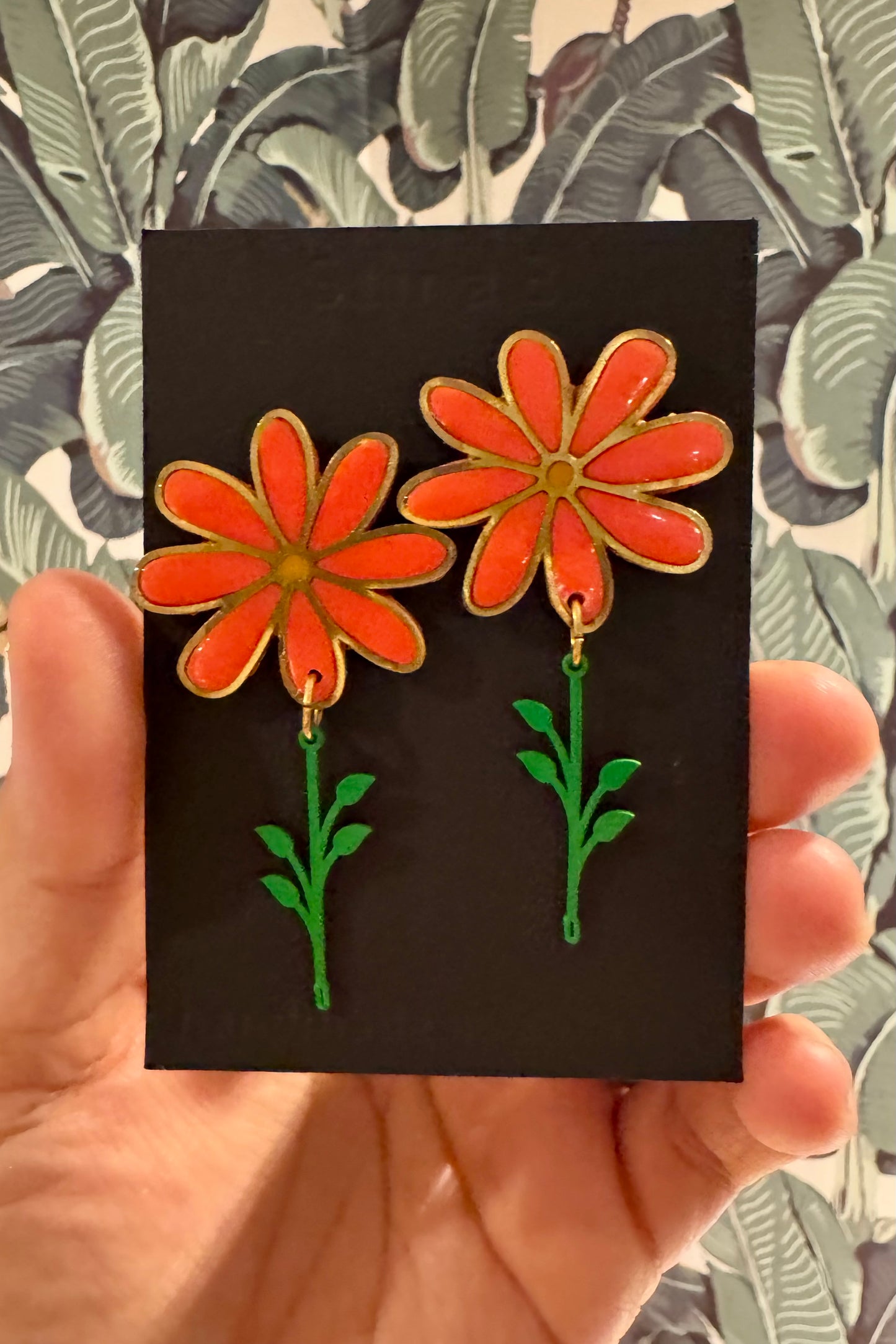 Marguerite Flower Dangle Studs
