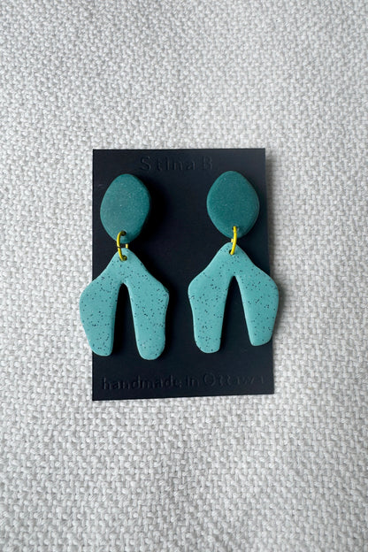 Colour block organic shape arch earrings