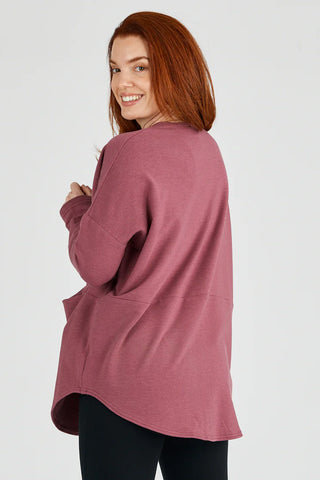 Anaella Top by Advika, Dusty Rose, oversized, relaxed fit, pouch pockets, rounded hem, tencel, organic cotton, sizes S to XL, made in Canada 