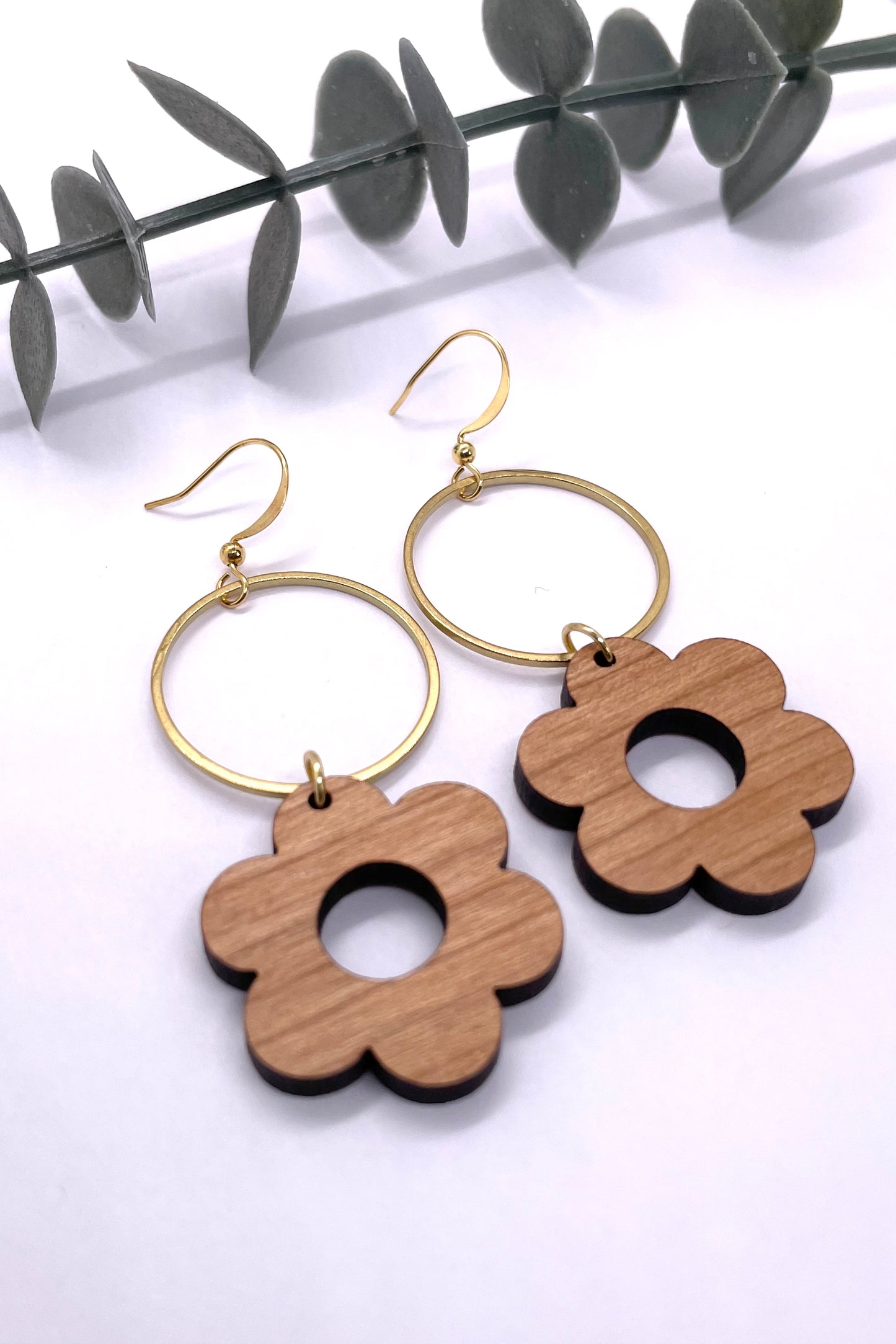 Ellie Daisy Earrings