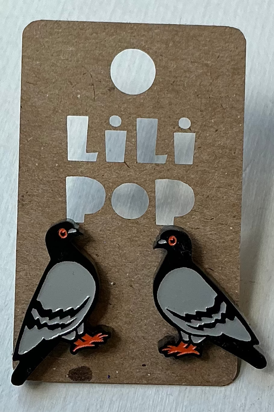 Lili1130 Pigeon Stud Earrings
