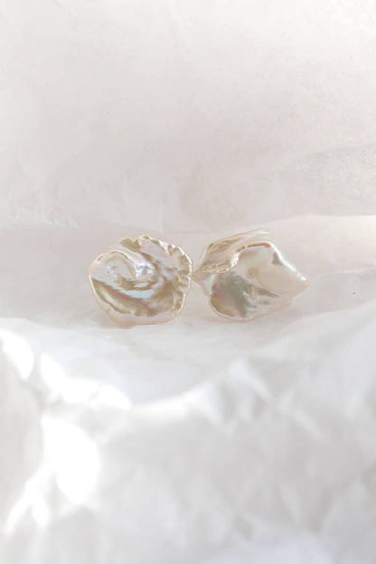 Flower Petal Keshi Pearl Earrings (1E14a)