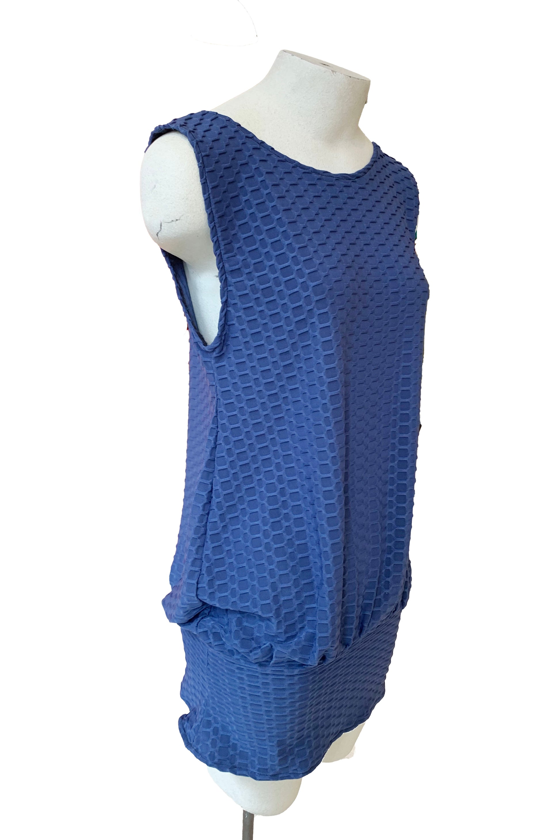 Sleeveless Kafta Top by SI Design, Blue Texture, round neck, blouson top, wide waistband, sizes XS to L, made in Montreal 