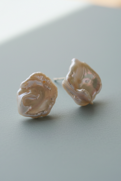 Flower Petal Keshi Pearl Earrings (1E14a)