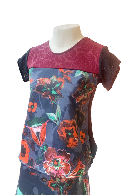 Poet Top by SI Design, Red/Black, patchwork effect with mixed fabrics, A-line shape, S-L, made in Quebec