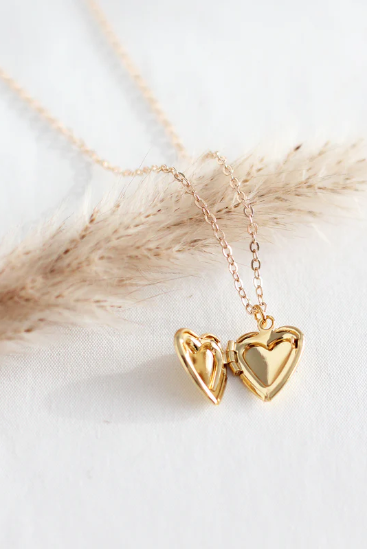 Heart locket necklace open discount