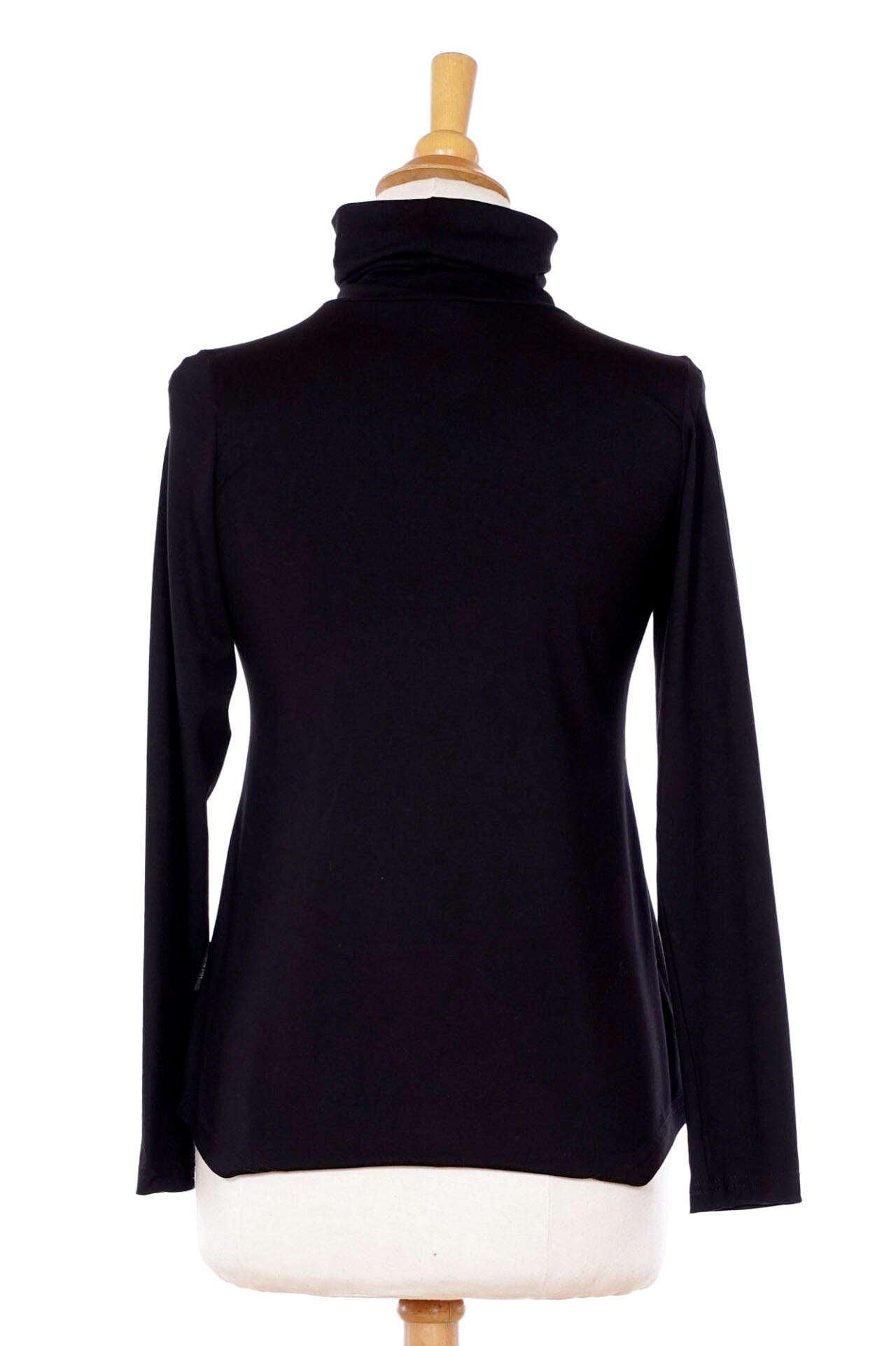 Iris Sweater by Rien ne se Perd, Black, back view, turtleneck, rounded hem, sizes XS to XXL, made in Quebec