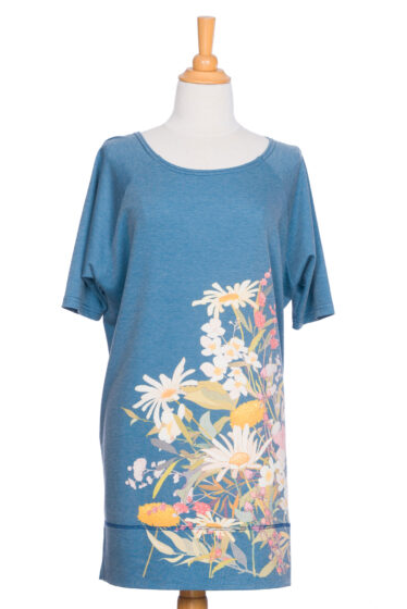 Janis Dress by Rien ne se Perd, Blue, wildflower print, round wide neck, elbow length raglan sleeves, wide band at hem, sizes XS to XXL, made in Quebec 