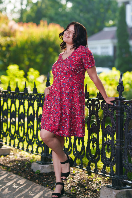 Adele Dress by Rien ne se Perd, Red floral, V-neck, short sleeves, decorative coconut buttons, fit and flare shape, rib knit fabric, above the knee length, sizes XS to XXL, made in Quebec