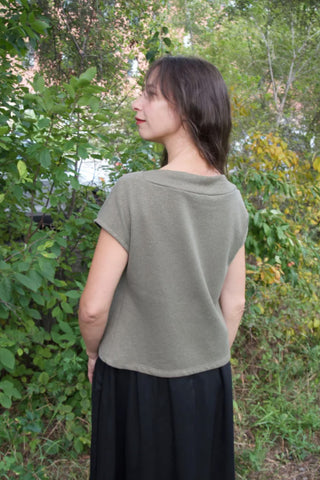 Malbec Top by Ramonalisa, Olive, back view, cap sleeves, hemp/cotton/bamboo, sizes XS to XL, made in Montreal